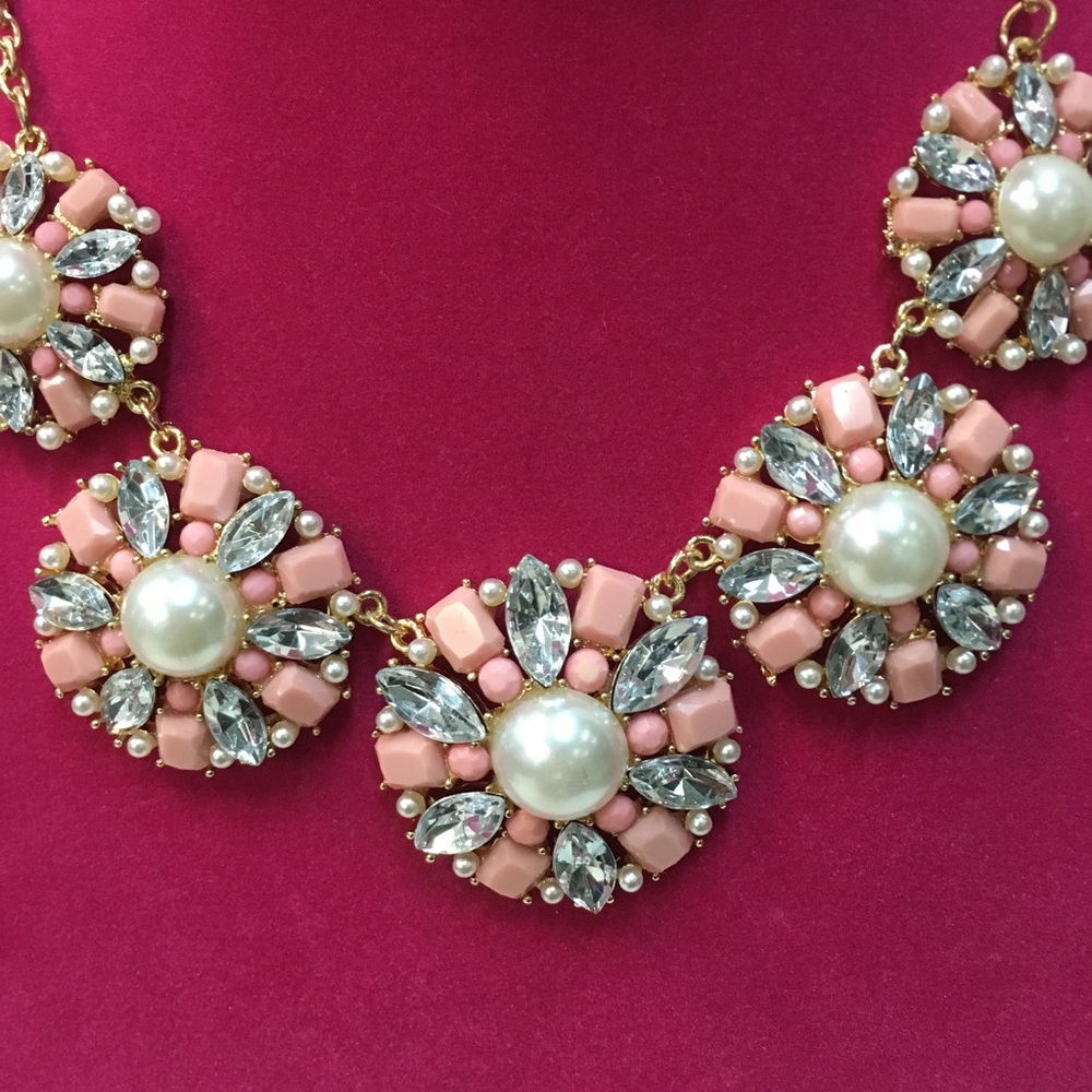 Silver & Pastel Pink Rhinestone Neckless - Picture 2 of 6